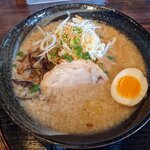 MACHIHAZURE T&F - 背脂醤油ラーメン