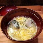 すし処 みや古分店 - 煮鮑の卵とじ