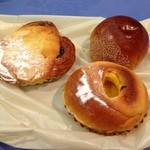 渋栗あんぱん、かぼちゃクリームパン、ショコラダマンド