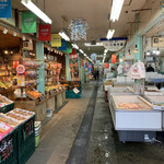 みなと食堂 - みなと食堂は､ぷらっとみなと市場の奥です