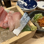 Sushi Sake Sakana Sugitama - 四点盛り・赤いのにきつね冷や奴