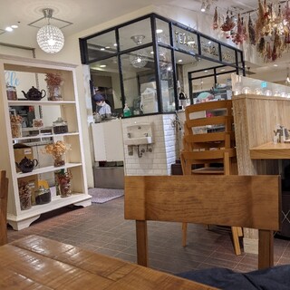 アフタヌーンティー ラブアンドテーブル_2