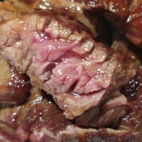 キャトルラパン　神戸三宮 - ミディアムレアの赤身肉