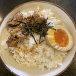 らーめん 鯉次 - チャーシュー丼 100円