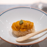 寿司と日本料理 銀座 一 - 雲丹小丼