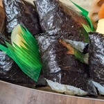 田舎屋弁当 長束本店 - この黒々と艶々とさした海苔！！