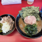 家系ラーメン 佐々喜家 - 