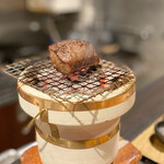 中津をにく - タン、焼いてます