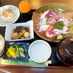 甲楽城売店 - 刺身定食