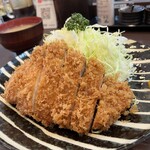 とんかつ 丸山 - 上ロースとんかつ定食　¥1800