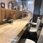 純愛うどん なでしこ - カウンター席で、いただく