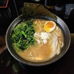 ら～メン 怜歌 - 豚骨醤油ラーメン、れんそう増し