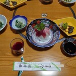 郷緑館 - 生き血に刺身に玉子に肝