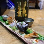 Omame san - 酒あて5種(900円)