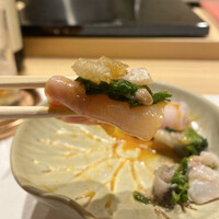 新地 鮓 ゆうじろう - 石鯛の黄身醤油。ひき皮と和えて食べると美味しい