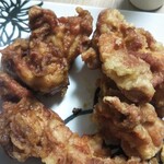 Mutenka Karaage Ichiya - 左  醤油、右  岩塩