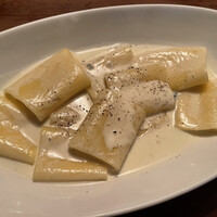 エノテカ・ベルベルバール - 4種のチーズのパスタ