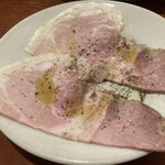 OSTERIA il FUOCO - 前菜① 岩城島レモン豚の自家製ボイルハム