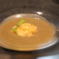 故宮 - 帆立貝柱入り黒トリュフのスープ