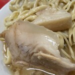 ラーメン二郎 - 【再訪】豚の脂がすごかった