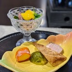 日本料理 満つ谷 - 前菜～ほたるいかの黄身酢かけ、サーモンの黄身巻き、筍焼き、豚肉の西京焼き、芽キャベツ