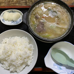 まんぷく - ホルモン鍋定食　950円