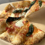 旅とPizzaとお宿 咲色 - 切り分けてもらいました