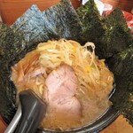 川出拉麺店 - でーかわ海苔ラーメン