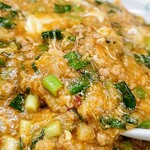 中華料理 八龍 - 軽い辛みとニンニク風味