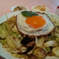 シェフス - ピリ辛焼きそば