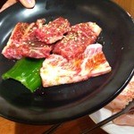 Genki Shichirin Yakiniku Gyuushige - 上かルビ