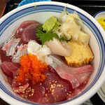 味処 まるたか - 海鮮丼ご飯少なめ1500円−100円