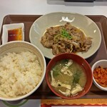 すき家 - 料理写真:牛カルビ皿定食