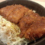 安達太良サービスエリア(上り線) フードコート - 福島県産豚ロースのソースカツ丼