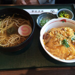 星岡茶寮 - 親子丼と蕎麦