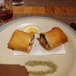 fu-fu shisen - 赤エビとふきのとうの春巻き
