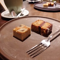 余白 - バナナケーキ、柚子ガナッシュのスパイスケーキ