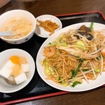 中国家庭料理 福ちゃん - 上海焼きそば(750円)