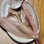 カネヒデ小林商店 - 小鯛はこれで小鯛？って云うサイズ　もちろん真鯛ほどじゃないけど抜群に旨い