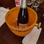 uoni - シャンパン