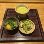 Yakitori Ogawa - 春キャベツのスープ
                        そら豆ふきのとうかぶマッシュルームのマリネ
                        庄内あさつきとアルファアルファのお浸し
                        