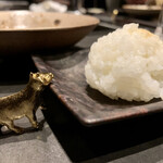 北海道焼肉 北うし - びえい和牛
      サーロイン焼きすき
      フランス産黒トリュフがけ