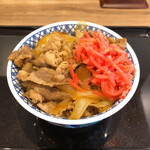Yoshinoya - 牛丼（特盛）。