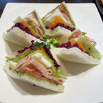 Cafe AMADEUS STORY - 鶏とと野菜のハーベストサンドイッチ（¥720）