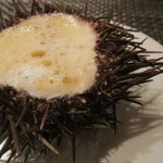 レストラン バカール - ウフ・ブルイエ(掻き卵)、塩水雲丹と共に2