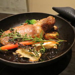 レストラン バカール - イベリコ豚のロースト、そのミニ・ハンバーグと共に1