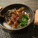 レストラン バカール - 季節の茸とプーレ(若鶏)のコンフィの鉄鍋炊きあげご飯