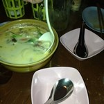 ハンサム食堂 - トムカーガイ