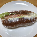サンドイッチ&ベーカリー イタサン - 海老カツパン（２６０円）