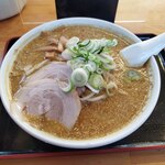 ラーメン とらじ食堂 - みそカレー 830円